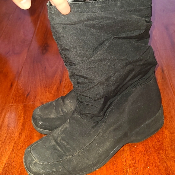 Black Boots - Picture 2 of 2